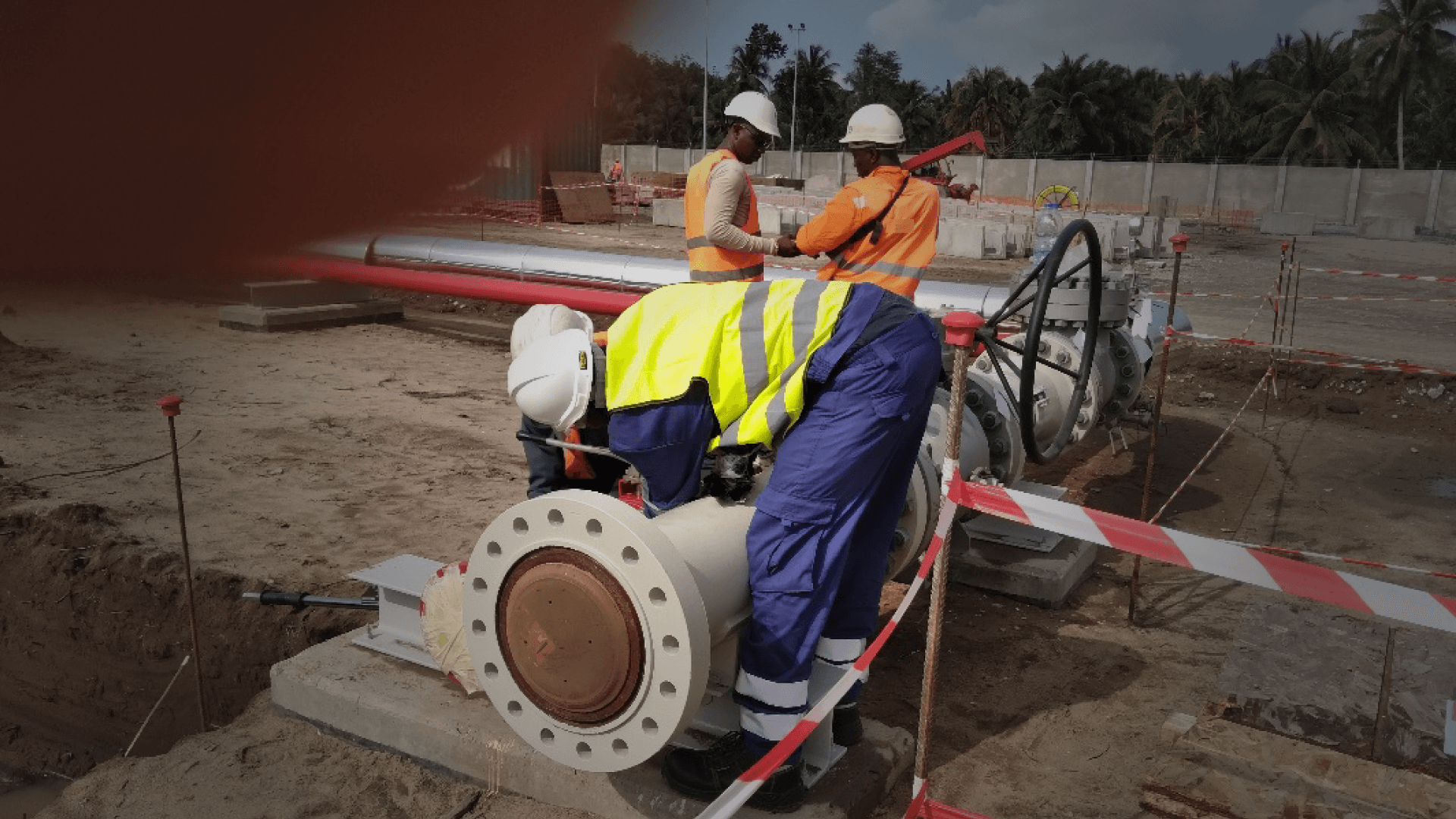 Équipe Mecanofred avec outillage hydraulique Hi-Force professionnel en Côte d'Ivoire